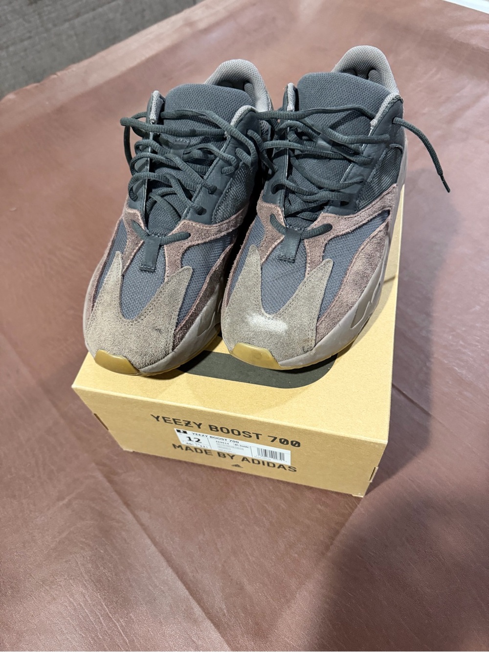 Adidas Yeezy boost 700 mauve size 12
